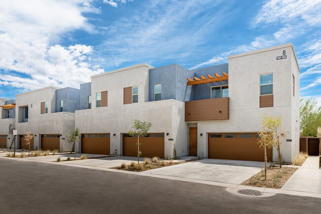 Building Photo - The Ashley