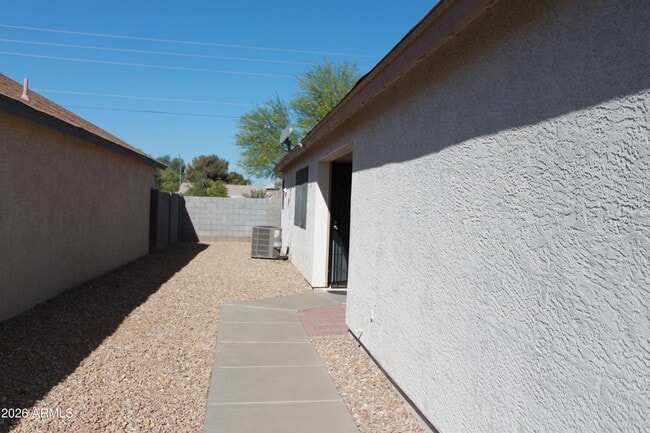 Photo - 921 S Val Vista Dr