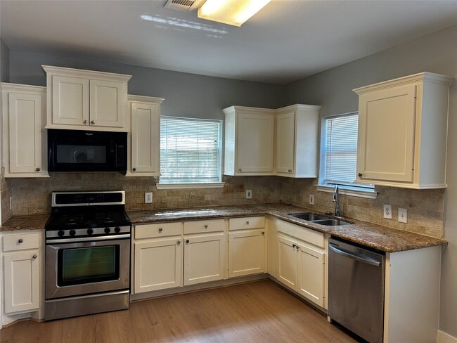 Photo - 2910 Wichita St