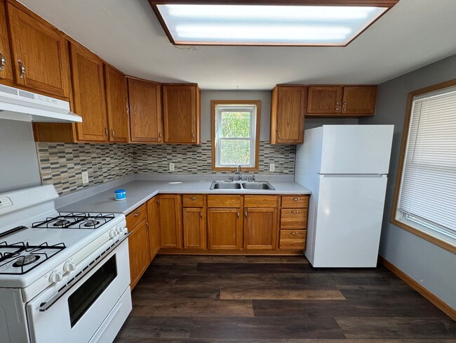 Photo - Updated 2 Bedroom Home with Central Air, H...