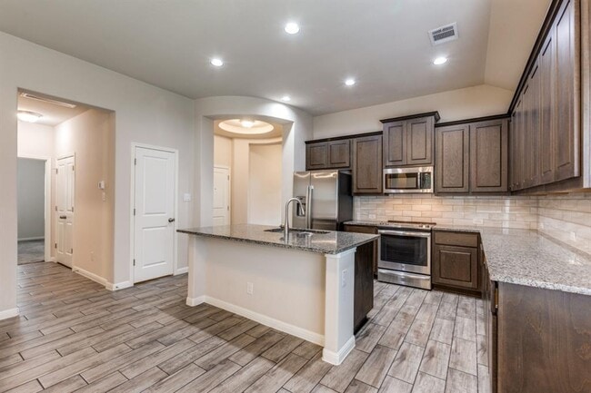 Photo - 20037 Navarre Terrace