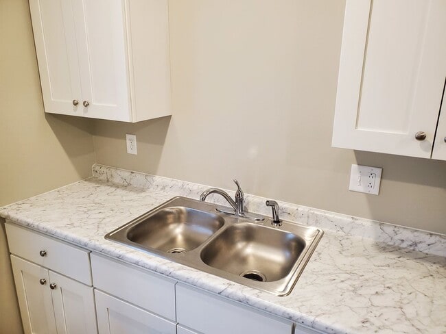 Photo - 2 Bedroom, 1 Bath Apartment Unit 142-107