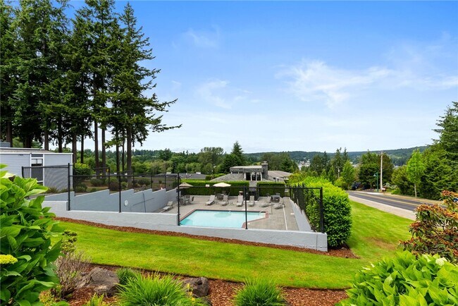 swimming pool - 7400 Stinson Ave Unidad 110