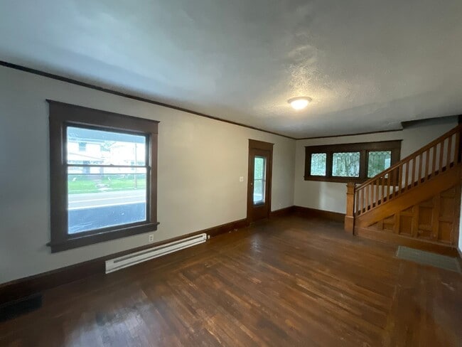 Photo - 1212 18th St NW Unidad 1212 18th Street NW Down