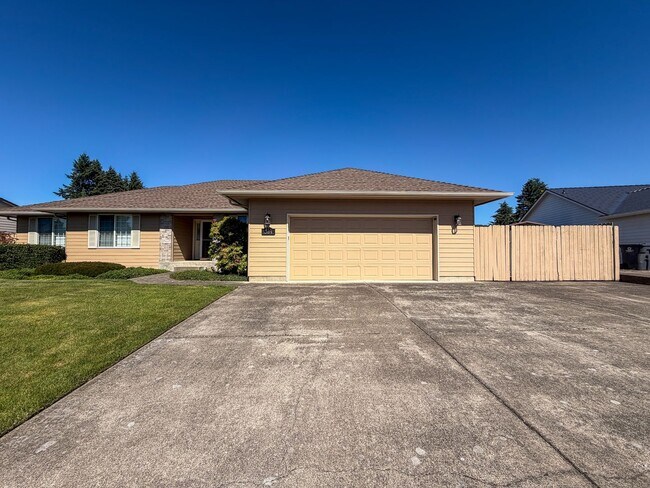 Photo - 364 SE Davis Ct