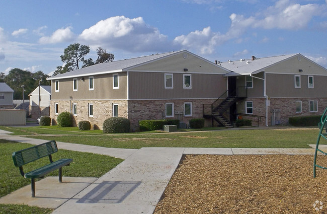 Building Photo - Berkeley Pointe Rental