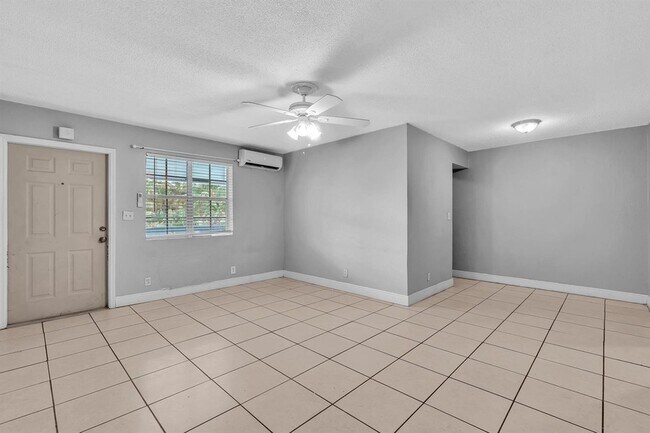 626 SW 14th Ave Unit 212