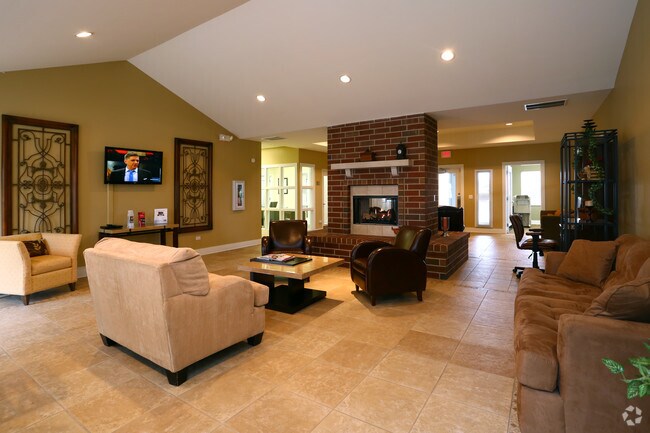 Casa club - The Paths of Walnut Ridge