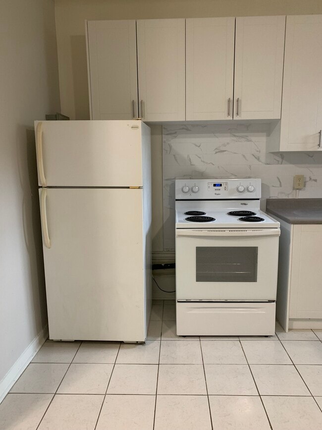 Photo - 50 John St W