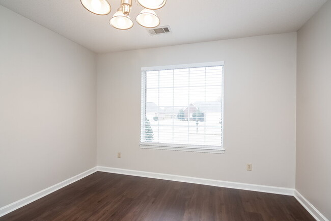 Photo - 7457 Jennifer Dr