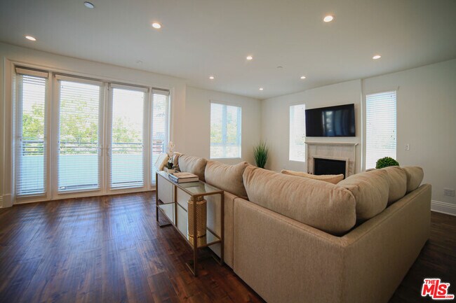 Photo - 907 S Shenandoah St Unit 301