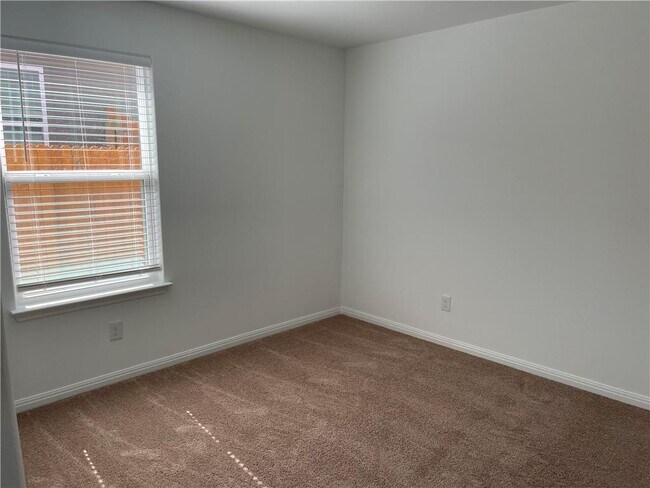 Photo - 120 Fairfax Ln