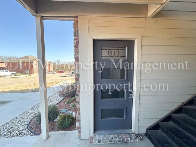 Photo - Hidden Creek Townhomes, Unit 611 - Downstairs 2 Bedroom, 2 Bathroom Home in Ennis, TX Unit 611