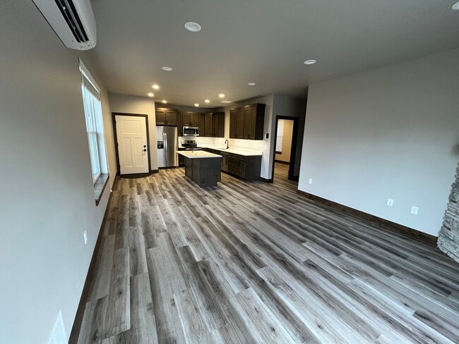 2129 W Sussex Ave Unit 100