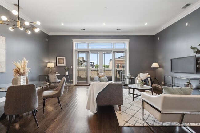 Photo - 1423 W Belmont Ave