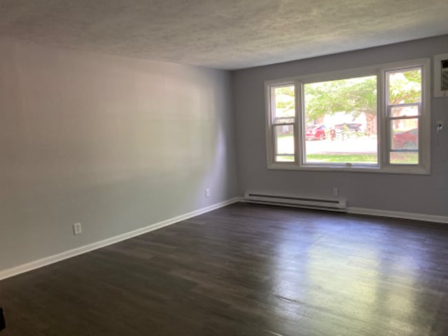 Photo - 391 Lynn Dr Unit 1