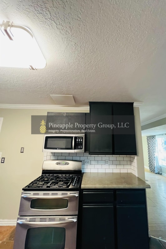 Photo - 1765 White Ave
