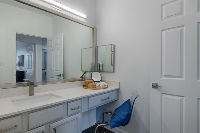 Building Photo - Silverado