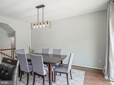 Photo - 40 Village Green Ln