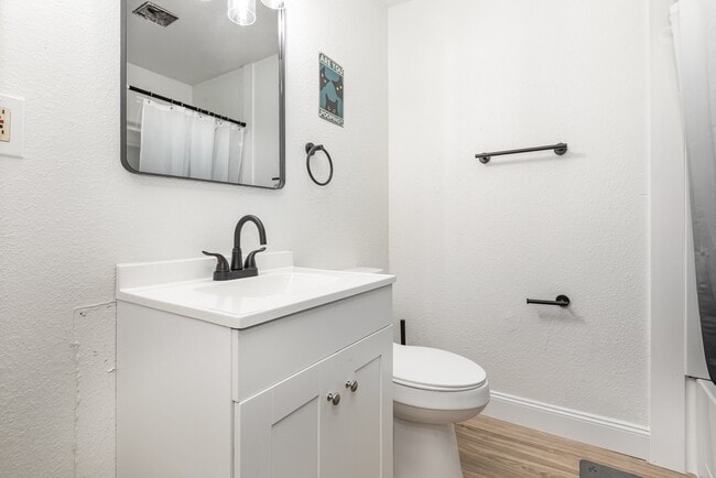 Photo - 733 Tarpon Ave