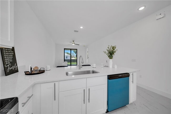 Photo - 936-938 Homestead Rd S