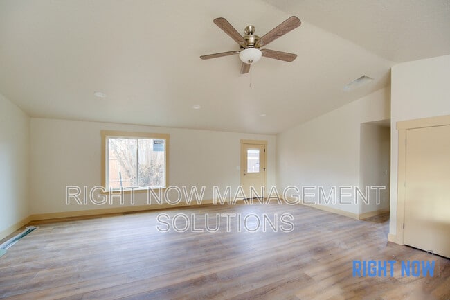 Photo - 702 Smith Ave Unit 1