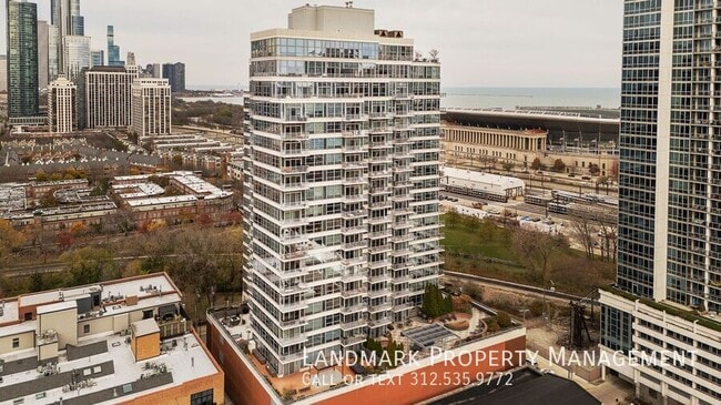 Building Photo - 1600 S Prairie Ave Unit 808