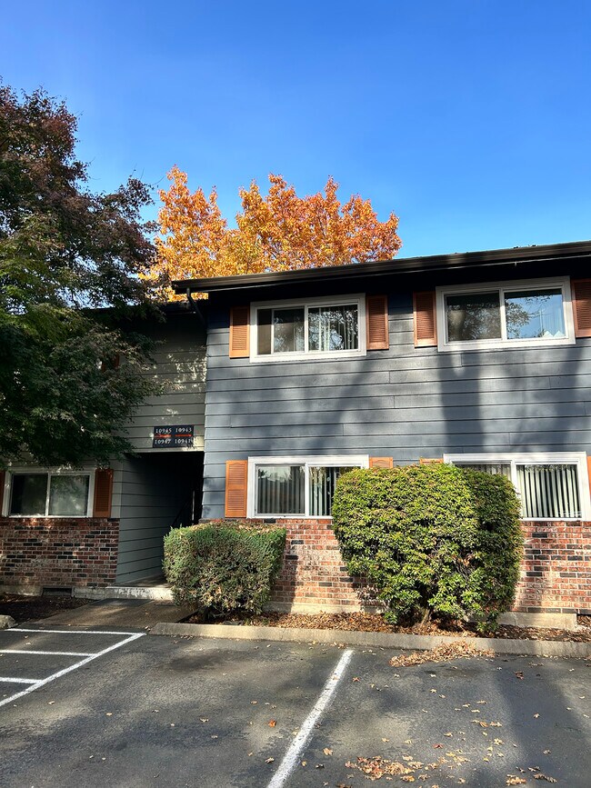 Photo - Parkbrook Apartment Homes