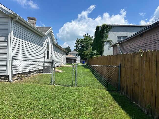 Photo - 684 Williams Ave