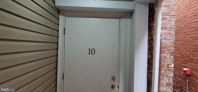 Photo - 1729 CENTRE Ave Unit 10