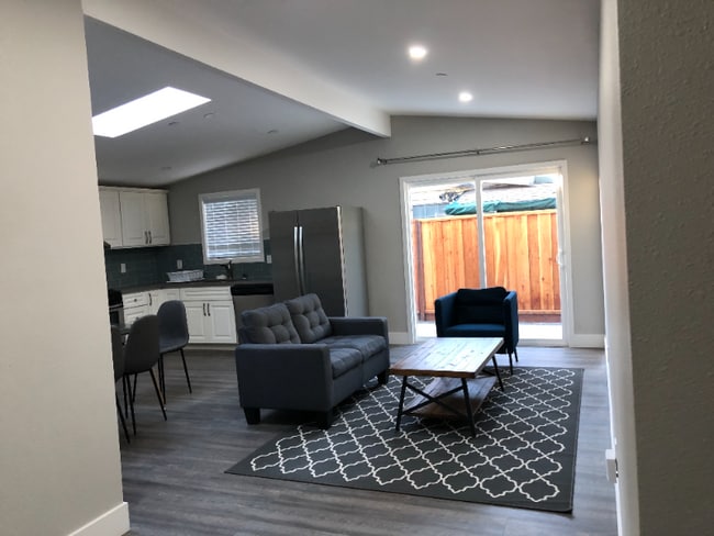 Photo - 1053 Blazingwood Dr