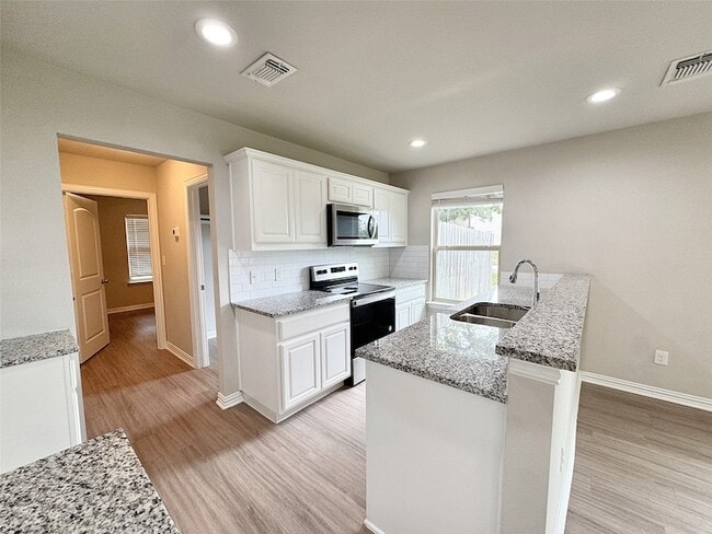 Building Photo - 2801 W Washington St Rental