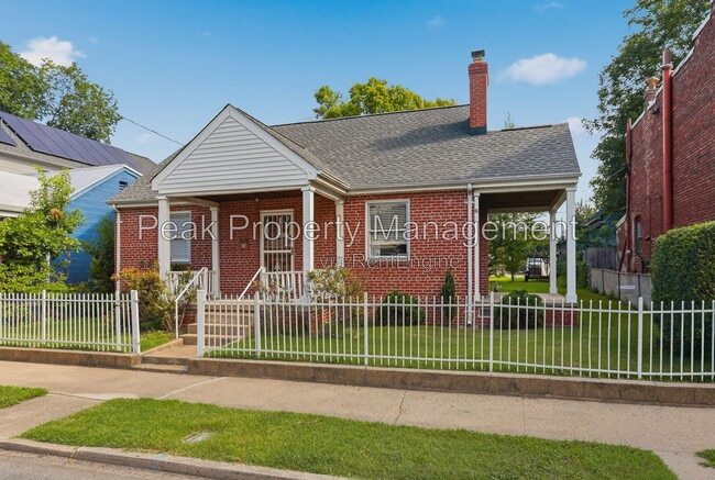Photo - 3022 Grayland Ave