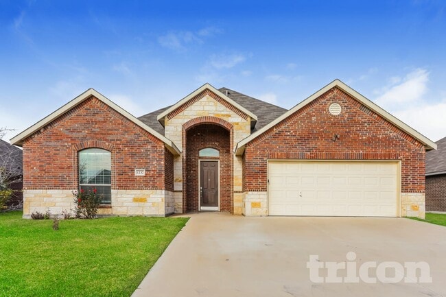 Photo - 1237 Chase Ln