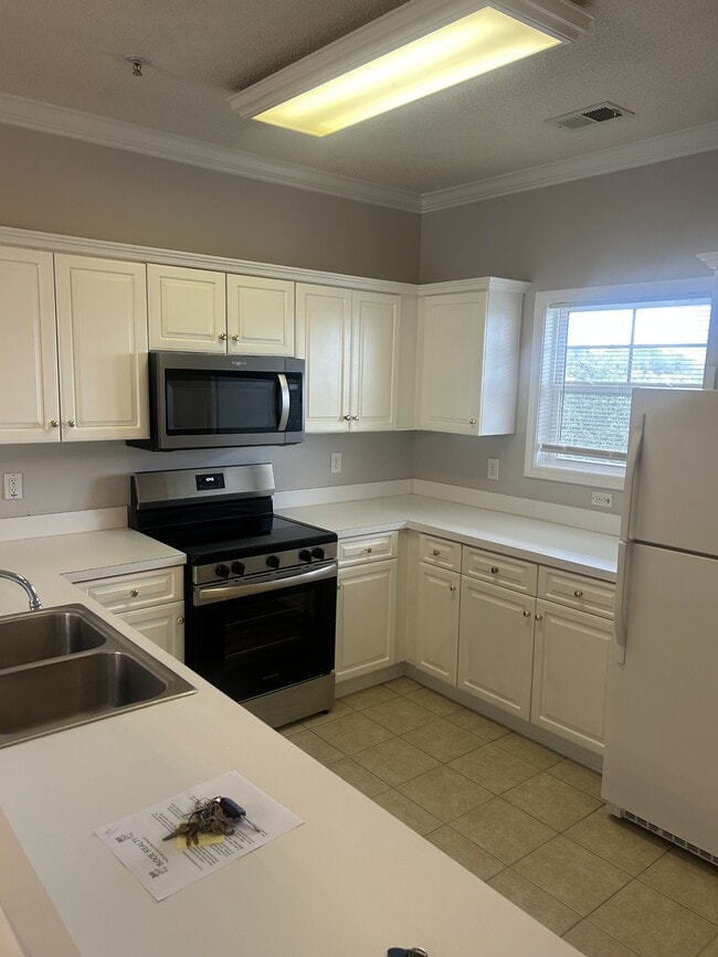 Photo - 805 Crumpet Ct