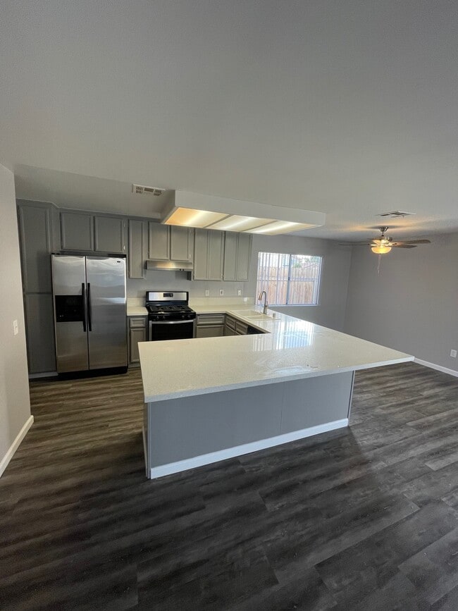 Photo - 1296 Elder Ave