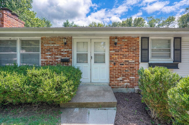 Photo - 505 E 90th Terrace