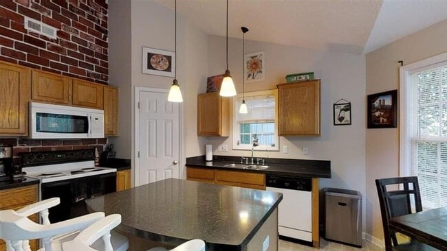 Photo - 2625 Stadium Dr