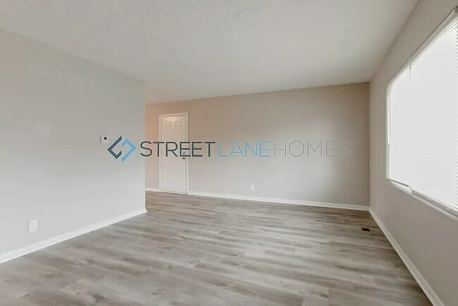 Photo - 3704 Erin Dr