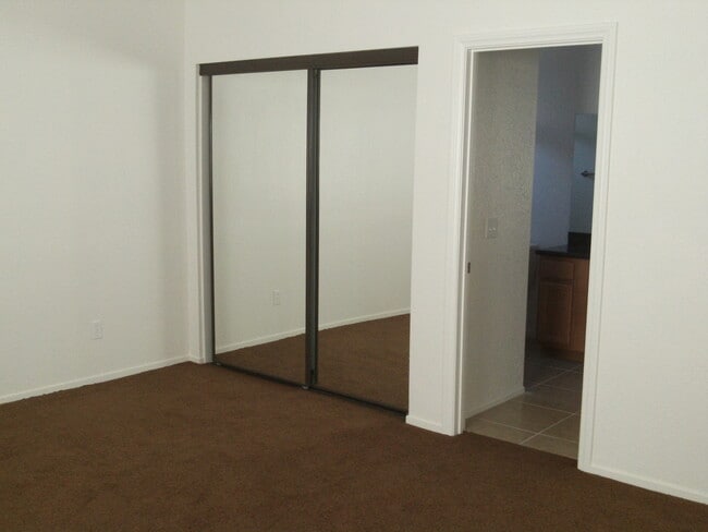 Photo - ( ( ( Coming Soon ) ) ) 3 bed 2.5 bath La...