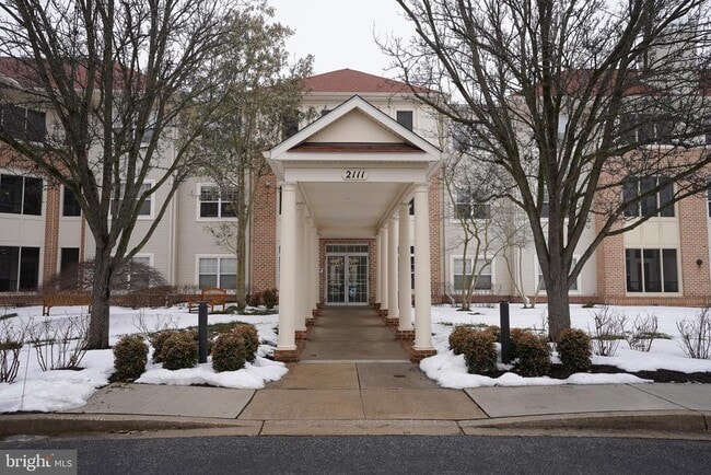 Building Photo - 2111 Ganton Green Unit E108