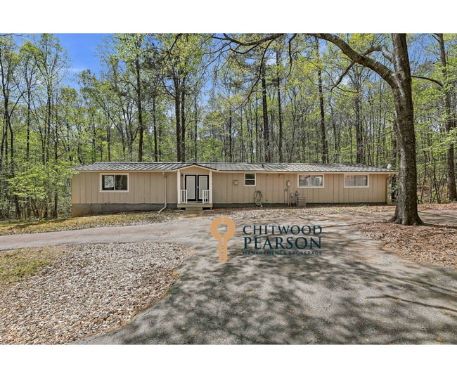 Building Photo - Private Home on 6 acres in Whitewater Schools!