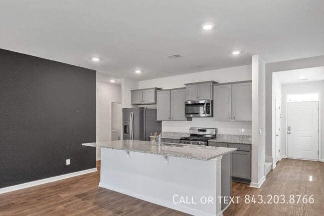 Photo - 473 Cedarview Rd