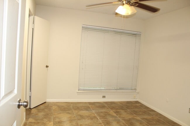 Photo - 11303 Windmark Dr