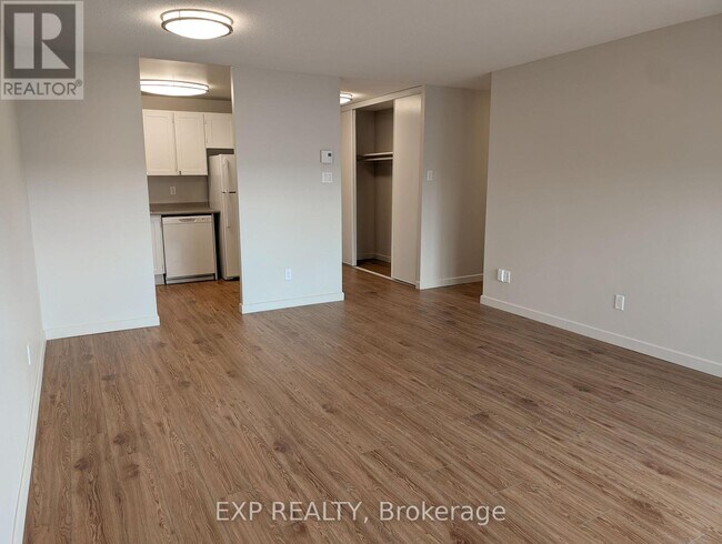 Photo - 1320 Richmond Rd Unit 420