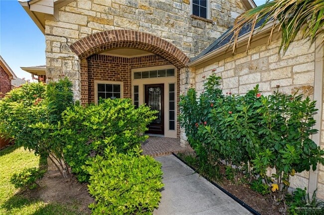 38 Santa Olivia St