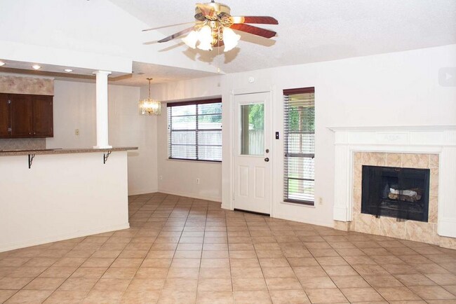 Photo - 9495 Landis Dr