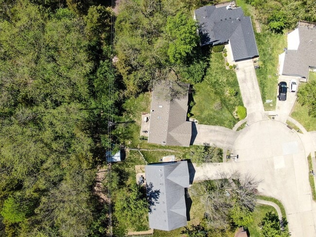 Photo - 2810 Jonquil Pl