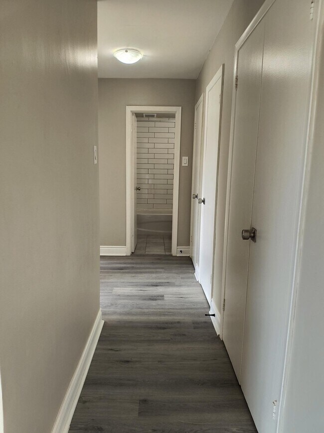 Photo - 19 Iroquois St