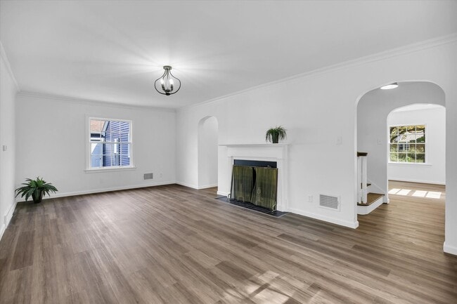 Photo - 1212 W Healey St